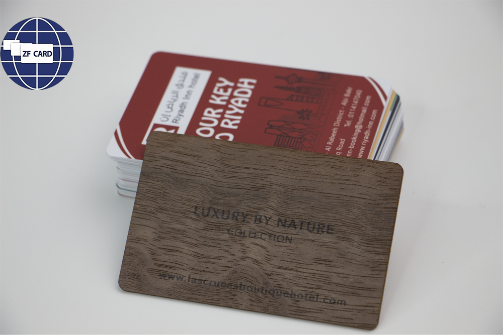 Fabricant de cartes RFID en bois <BOS> cartes NFC en bois personnalisées écologiques échantillons gratuits